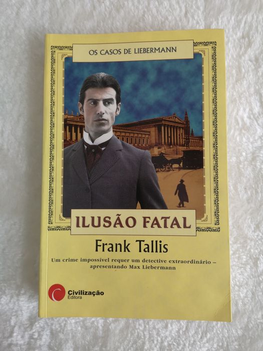 Livro policial em bom estado de conservação