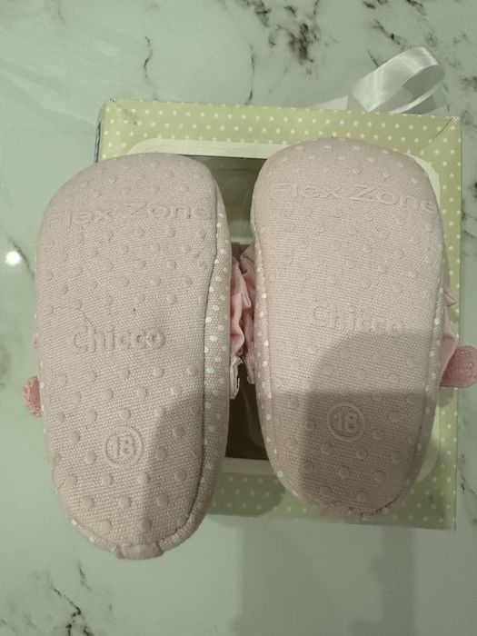 Пінетки Chicco нові