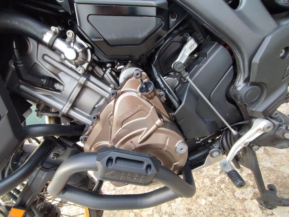 África Twin tricolor