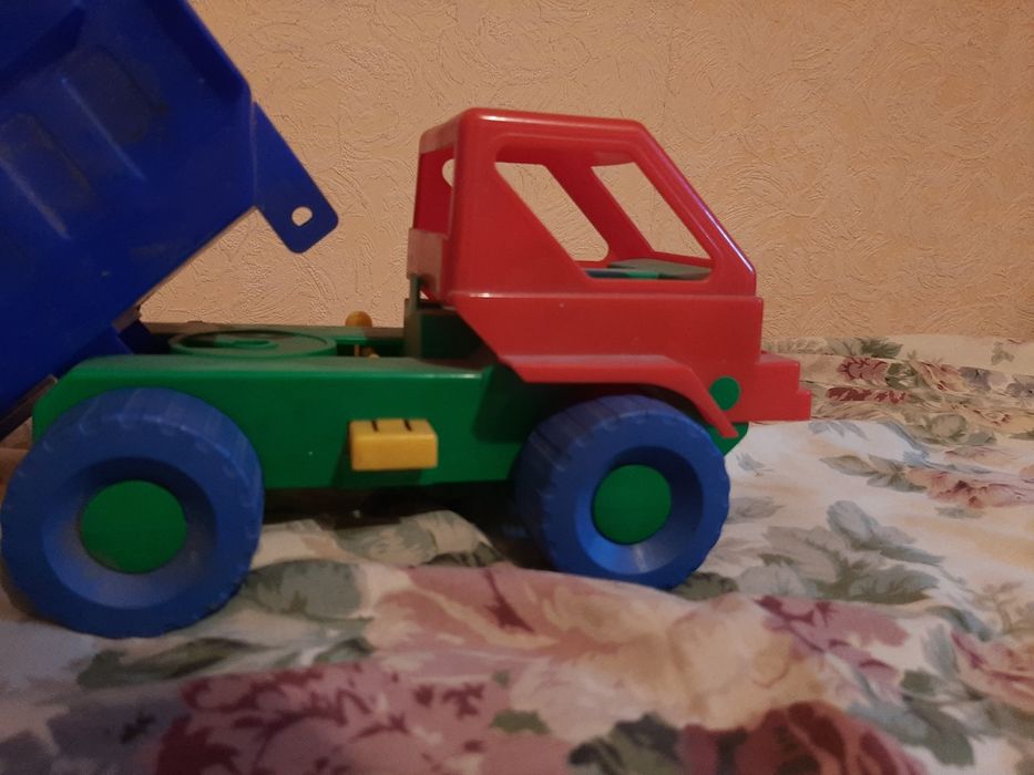 Детская машинка ,самосвал.