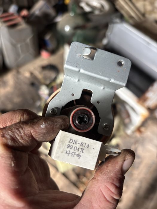 Запчастини до пральної машинки samsung