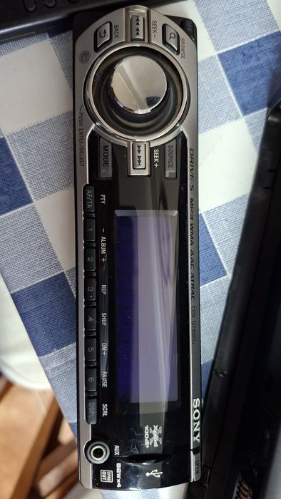 auto radio sony CDX GT620U
