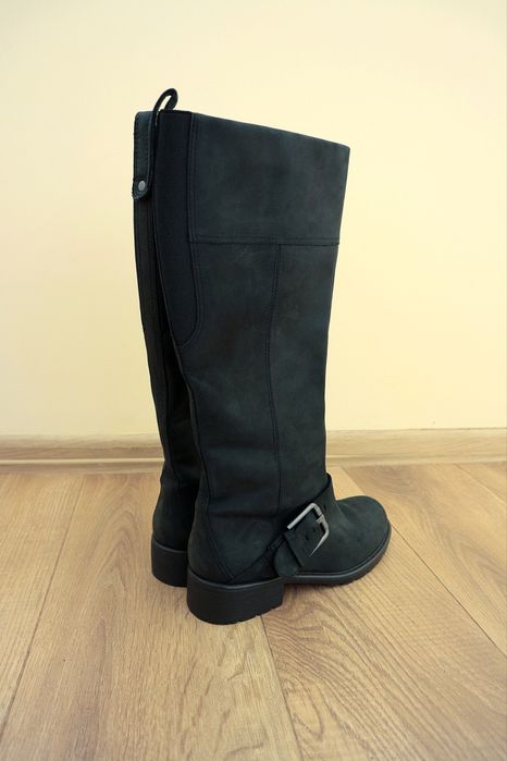 Жіночі чоботи,черевики Clarks