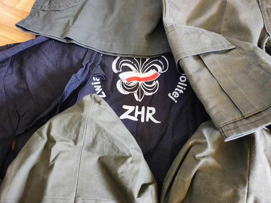 Mundur harcerza ZHR lilijka bluzy rogatywki spodnie pasek koszulki