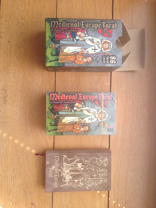 Карты таро Cредневековой Европы Medieval Europe Tarot гадальные DELUXE