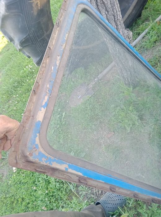 Продам форточки в зборі