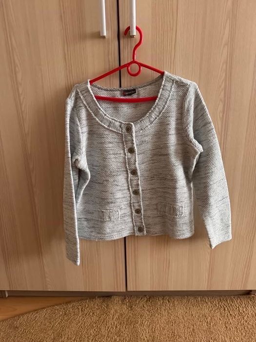 Стильний твідовий кардиган