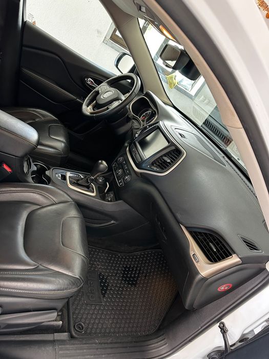 Jeep cherokee automatico
