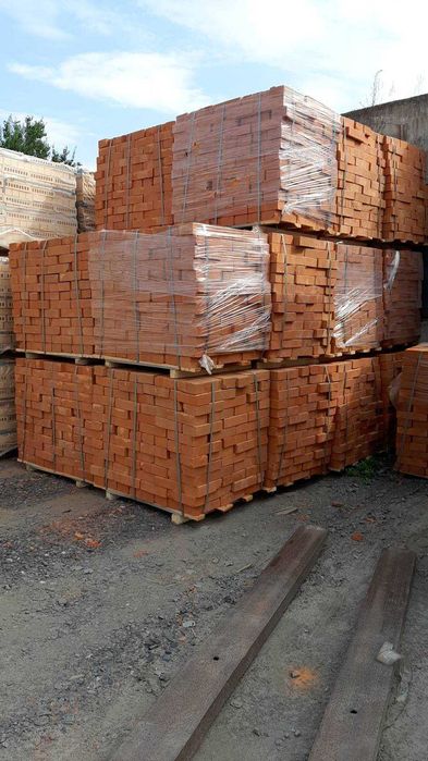 Кирпич рядовой красный М125 Гадяч в наличии
