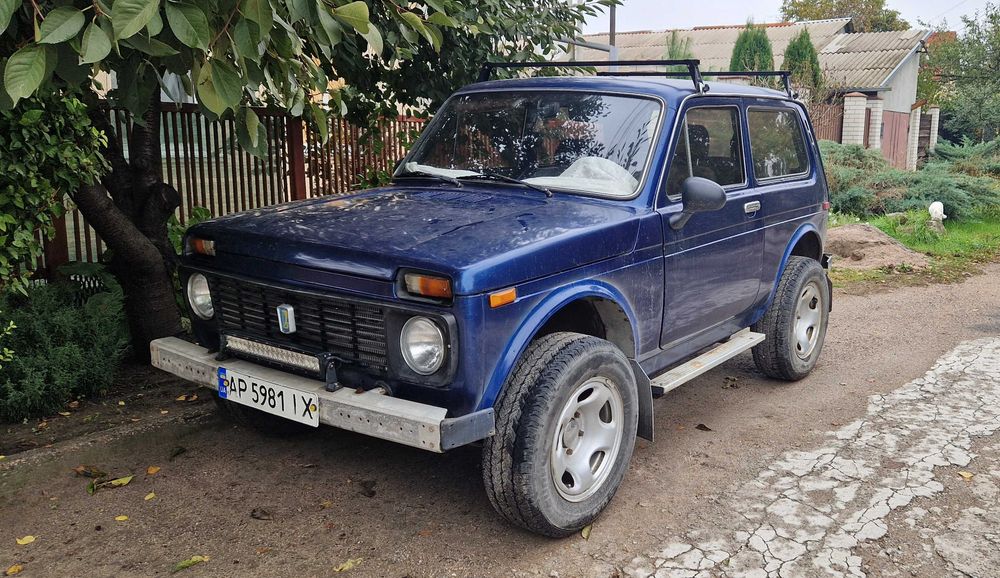 Авто Нива 2121 1,6
