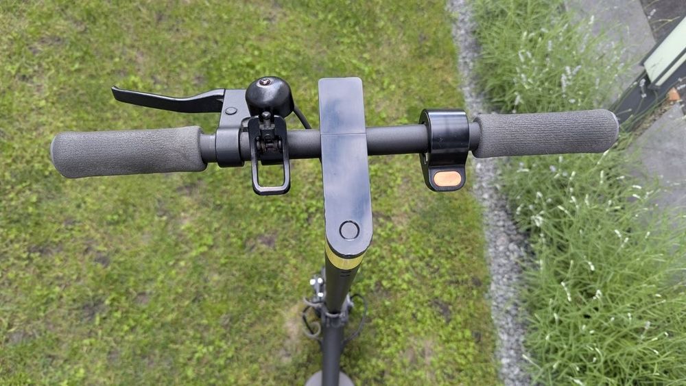 Mi Electric Scooter Essential