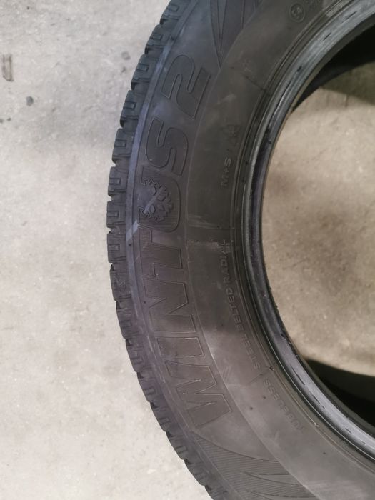 Komplet opon 205/65R16C 107/105R LASSA Wintus 2