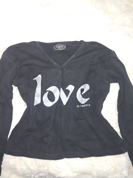 Varias roupas , com pouco uso