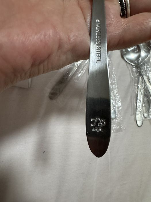 Royal Limoges столові прибори 18шт.