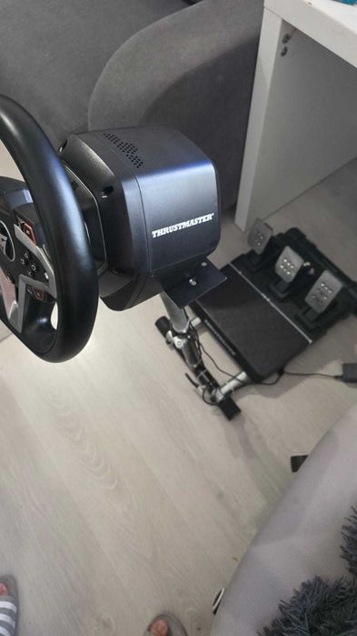 Conjunto Volante Thrustmaster T248 com base