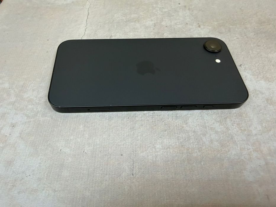 Iphone 16e 128gb neverlock Global 430$ Black