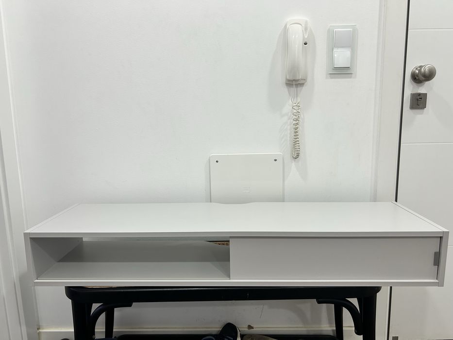 Prateleira multimédia Spiksmed Ikea