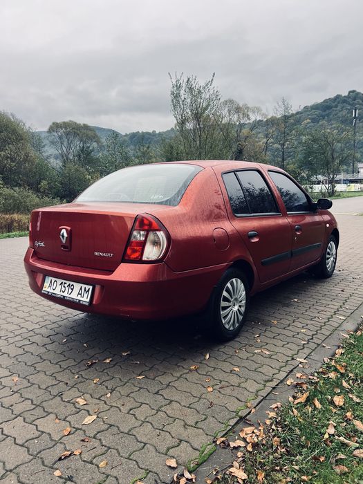 Автомобіль Рено