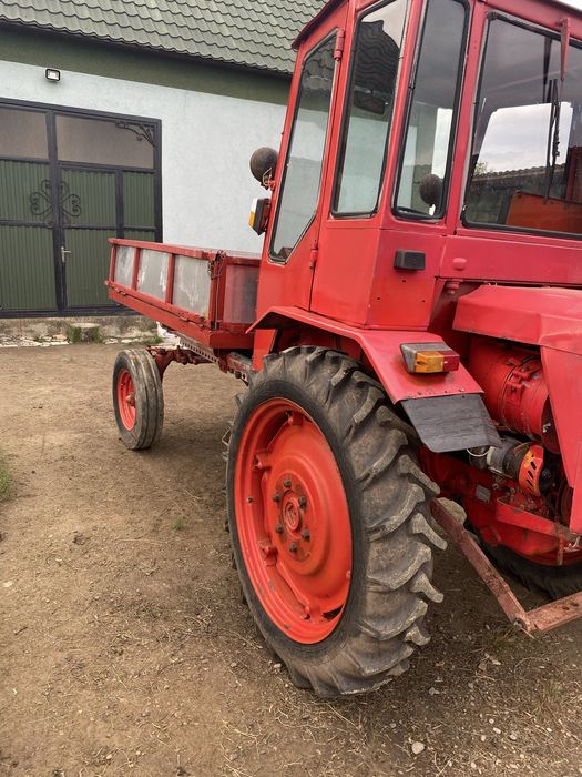 Трактор хтз  т16