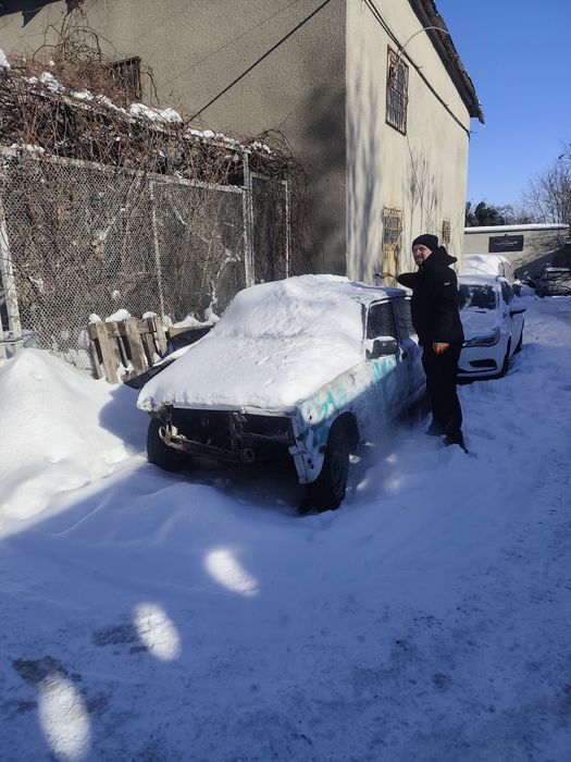 Ваз2107 після дтп заводиться і їде