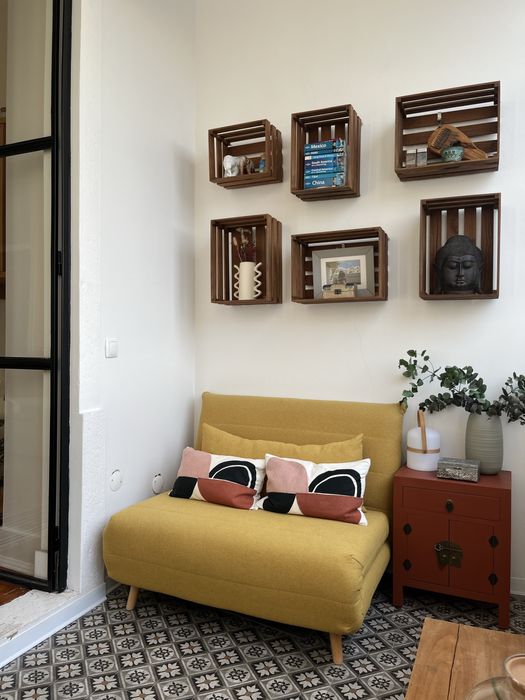 Prateleiras de madeira rusticas