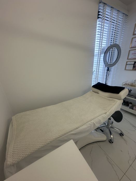 Łóżko kosmetyczne pneumatyczne- wygodne i stabilne