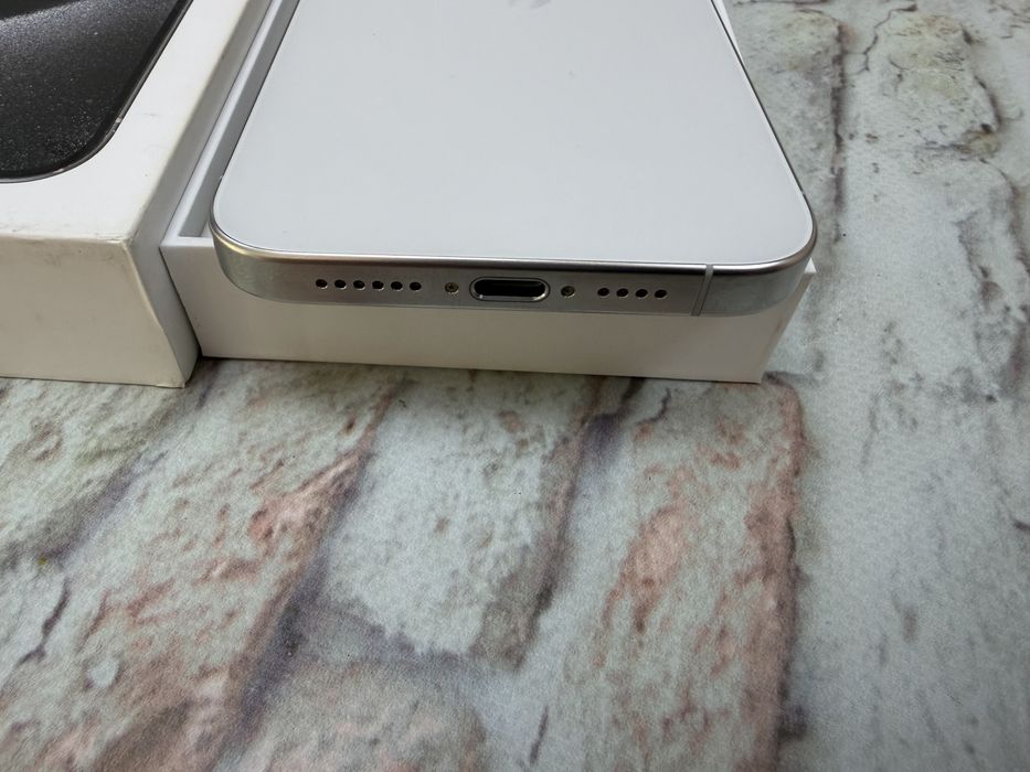 Iphone 15 Pro Max 512Gb neverlock White Titanium 880$