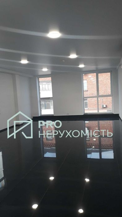 Продаж офісного приміщення Центр міста