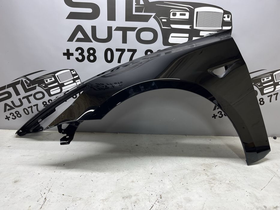 Ліве крило Tesla Model 3