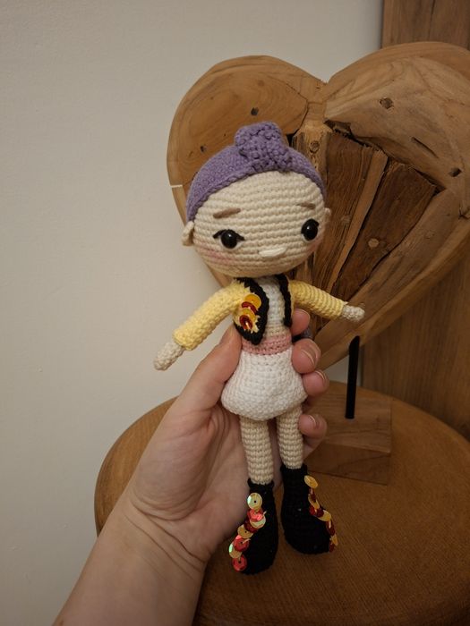 Amigurumi lalka RUMI z Huntrix