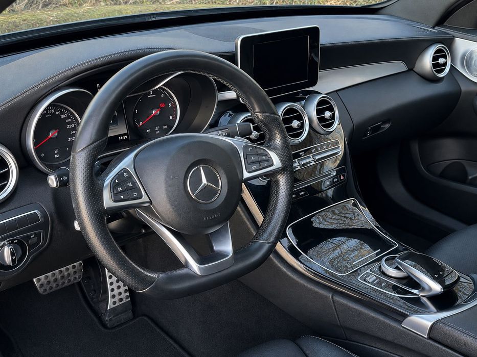 Mercedes-Benz C 220 — fotografia 10