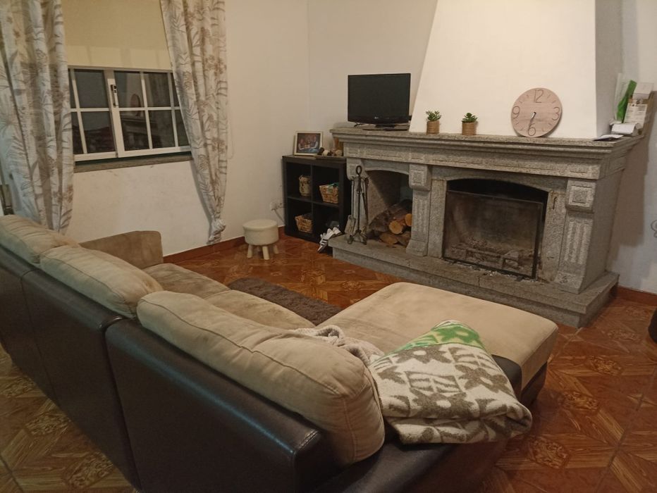 Moradia T2+1 em Fornos de Algodres (Guarda)