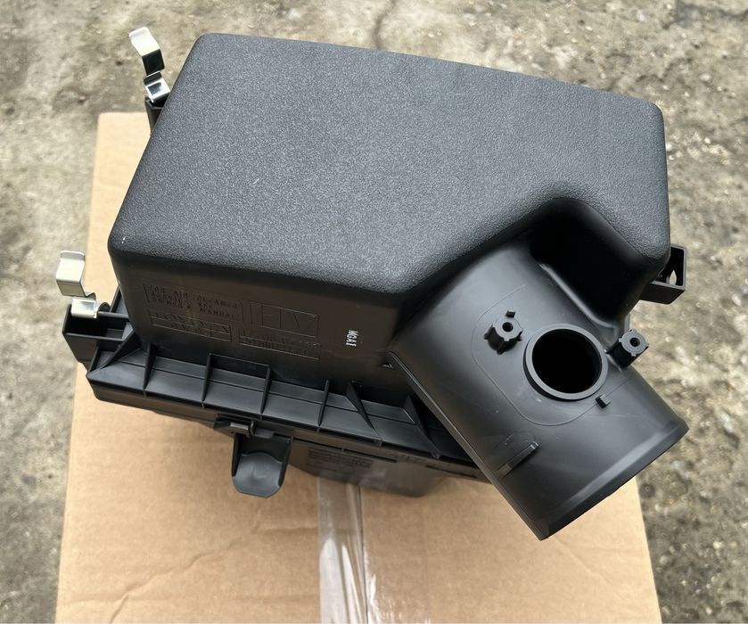 Корпус воздушного фильтра camry avalon Lexus es300h