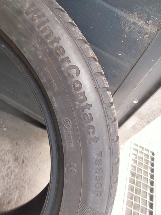 255 50R20 Continental