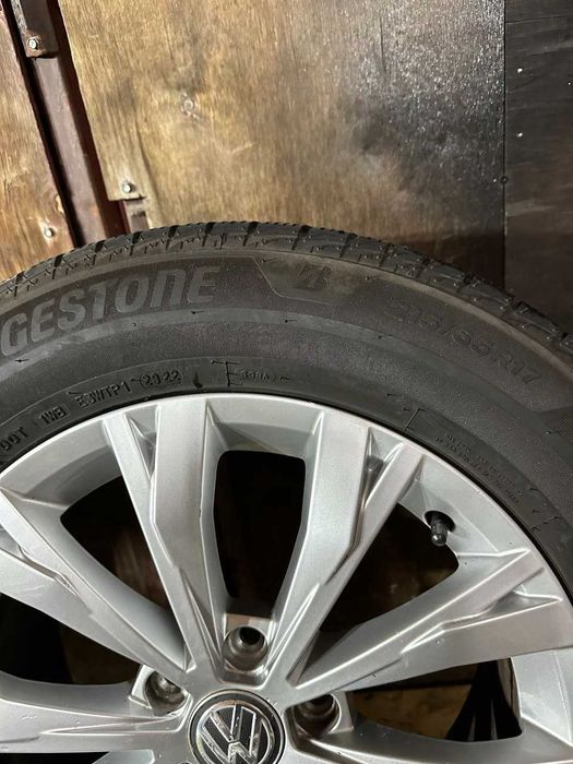 Комплект коліс R17 Volkswagen Tiguan 2 2017-2024рік, з зимовою гумою