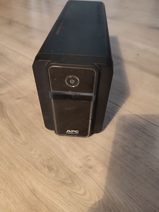Zasilacz UPS APC back bx500MI 300W/500VA.