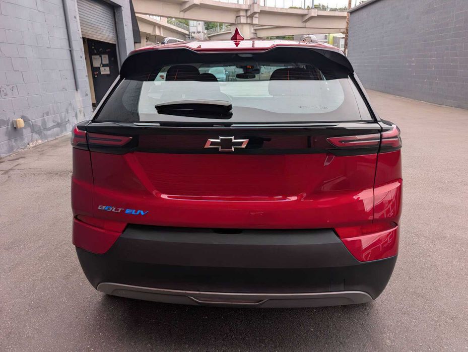 Chevrolet Bolt EUV LT      2023