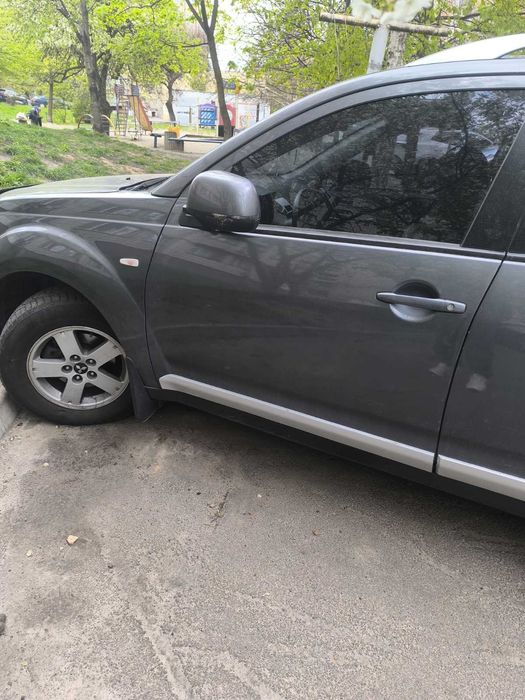 Міцубісі аутлендр xl