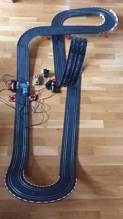 Carrera Go tor wyścigowy + GRATIS