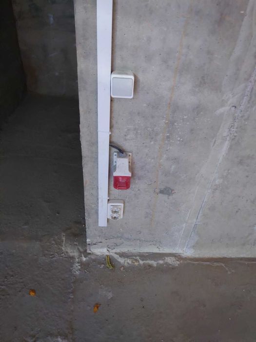 Гараж на  Олени Степанівни