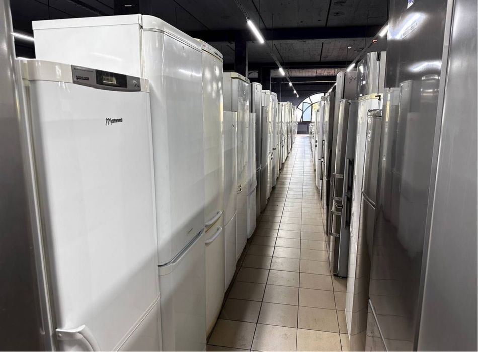 Холодильник Bosch KGN39XW32