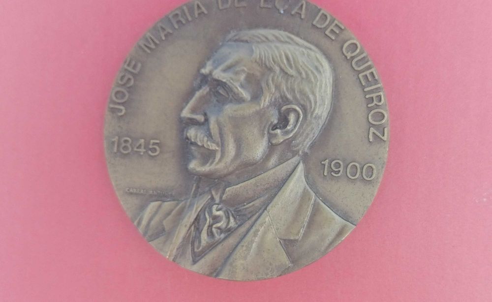 Medalha Eça de Queiroz em Bronze
