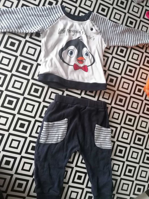 Ubranka dla dziewczynki body legginsy sukienki bluzy 74