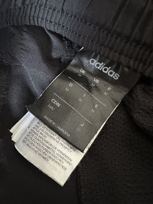 Krótkie spodenki Adidas M