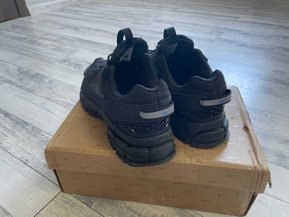 Кроссовки Nike Air Zoom Vomero Roam 43