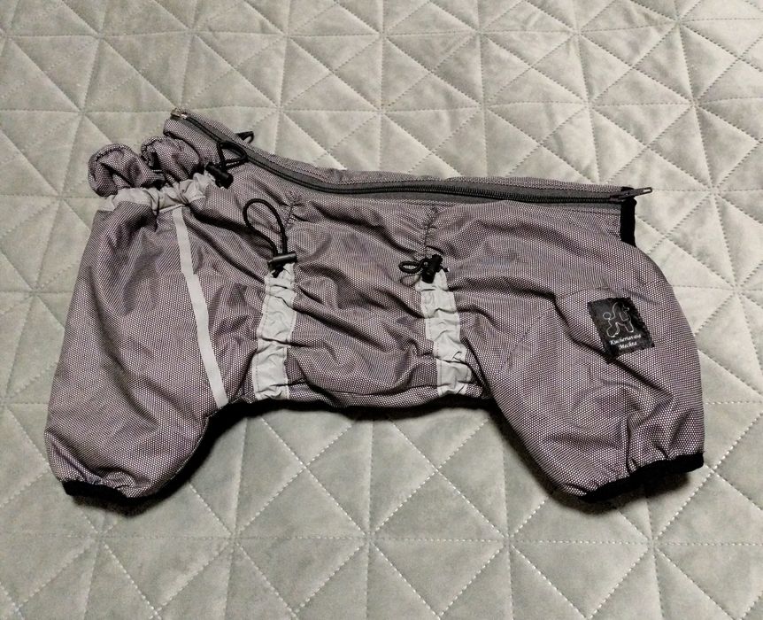 Комбінезон на флісі для собачки.