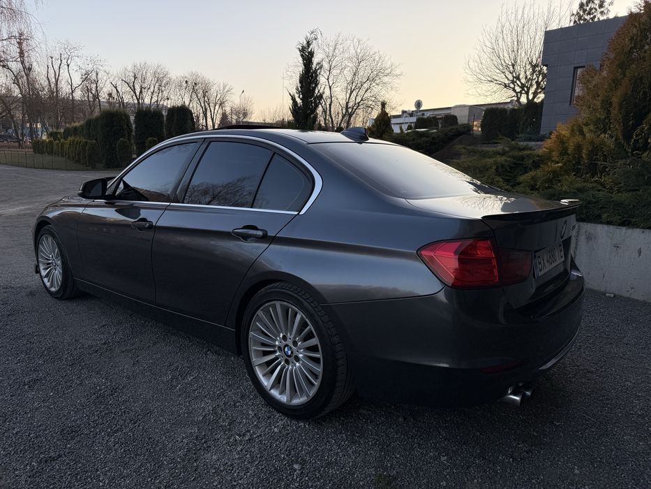 BMW f30  328i 2013 рік