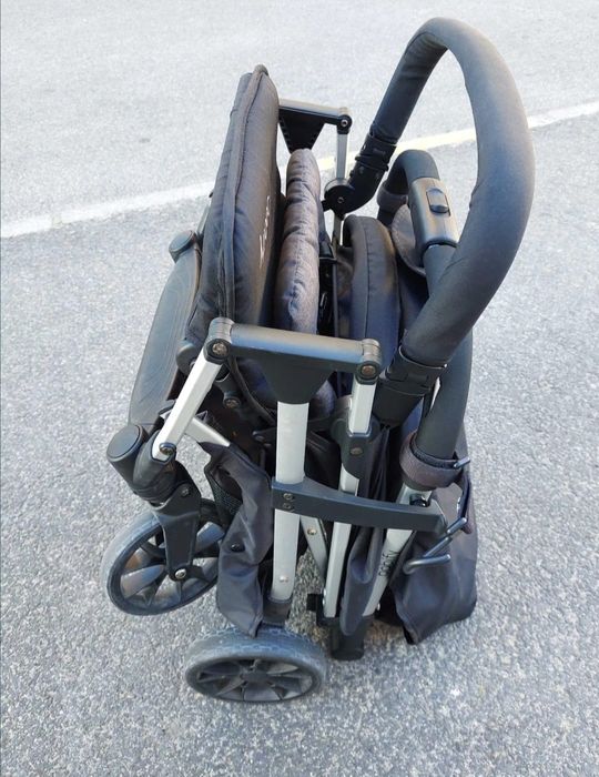 Carrinho criança/ bebé