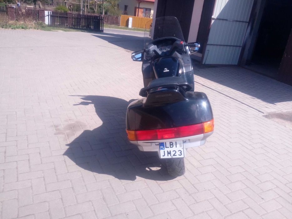Honda PC 800 z ostatniego roku produkcji
