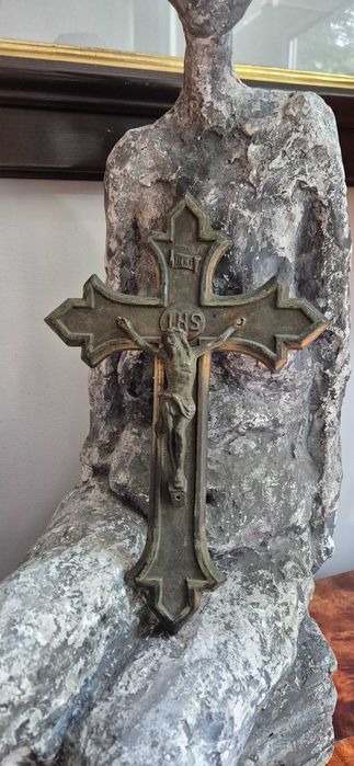 Stary krzyż pasyjna Belgia antyk sakralny dewocjonalia patyna